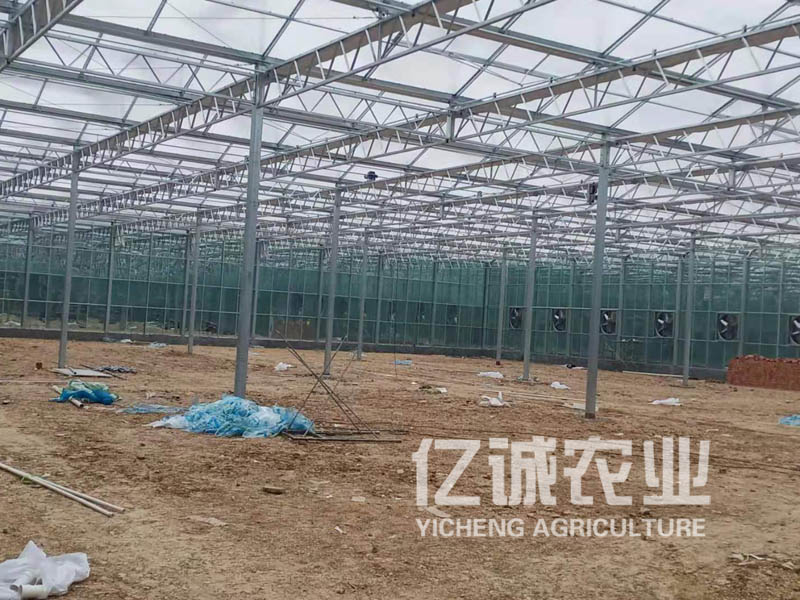 智能溫室大棚報價多少？智能玻璃溫室簡介及優(yōu)缺點